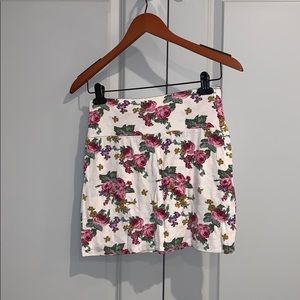 First Look floral mini skirt $5 with bundle